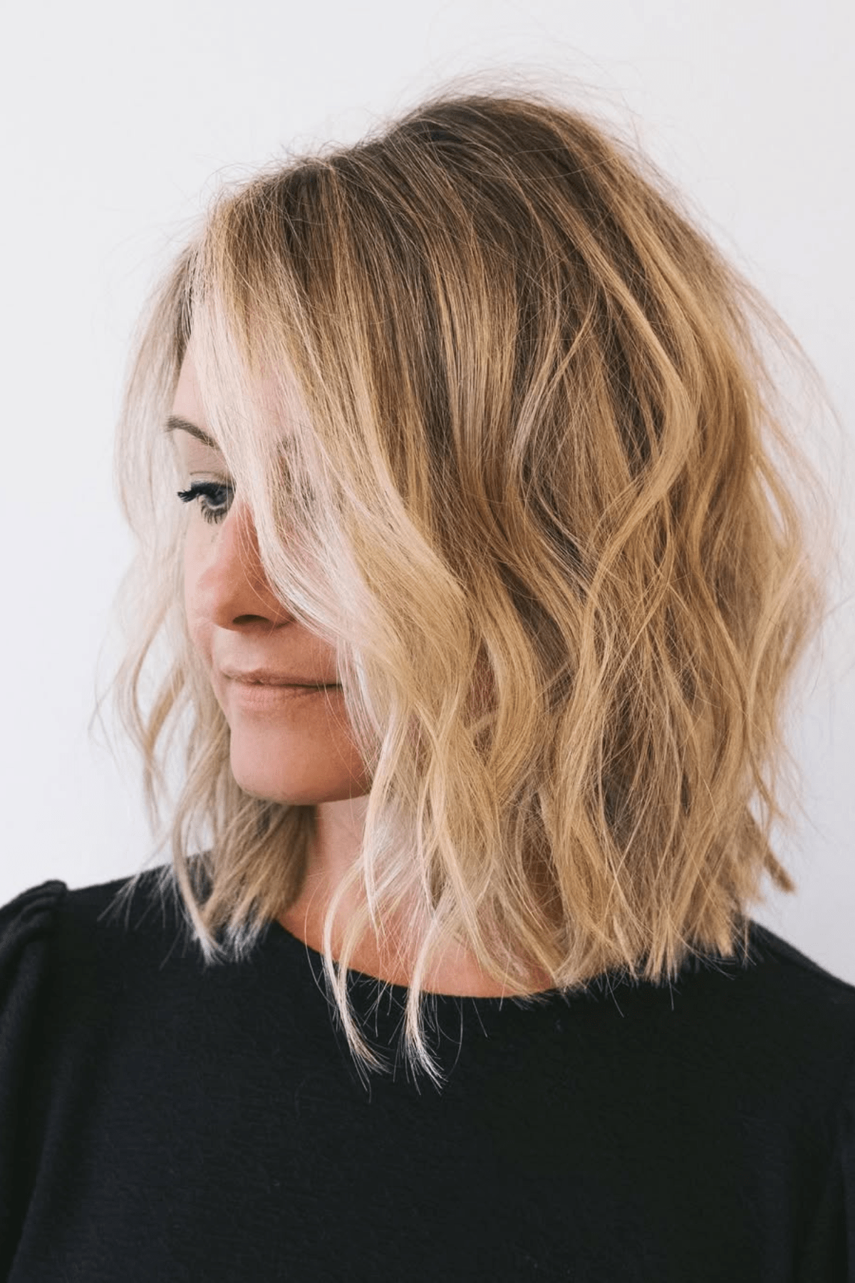 Chin Length Wavy Bob Chin Length Wavy Bob — Hairstyles for Frizzy Hair