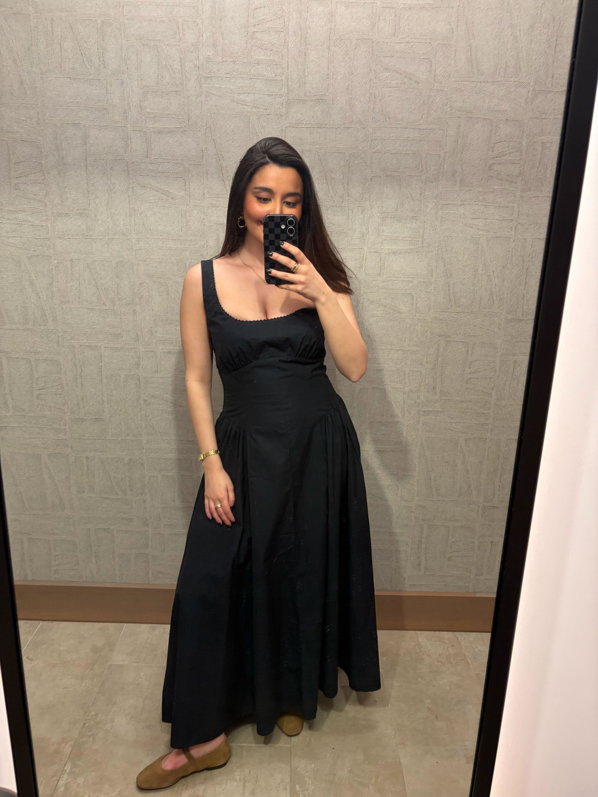Chic Simplicity: Abercrombie Sleeveless Maxi Dress — Abercrombie Outfits