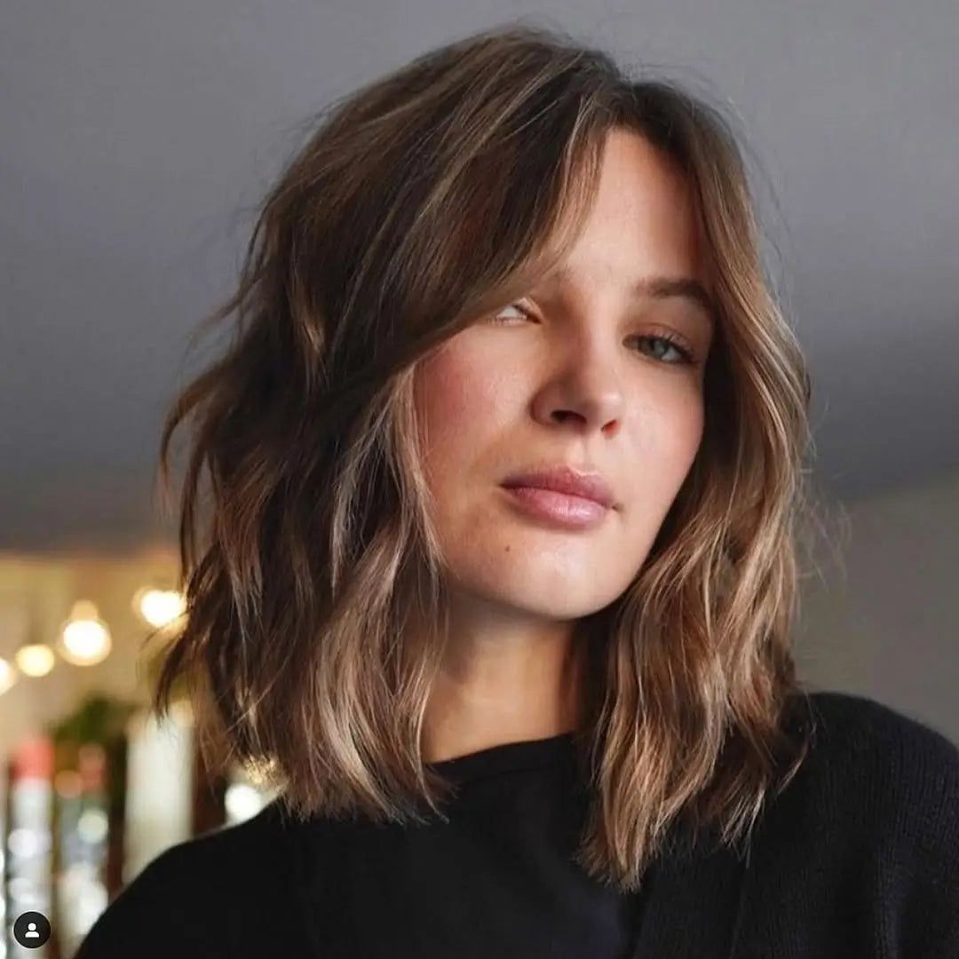 Collarbone Textured Shag with Curtain Bangs Collarbone Textured Shag with Curtain Bangs — Hairstyles for Diamond Faces