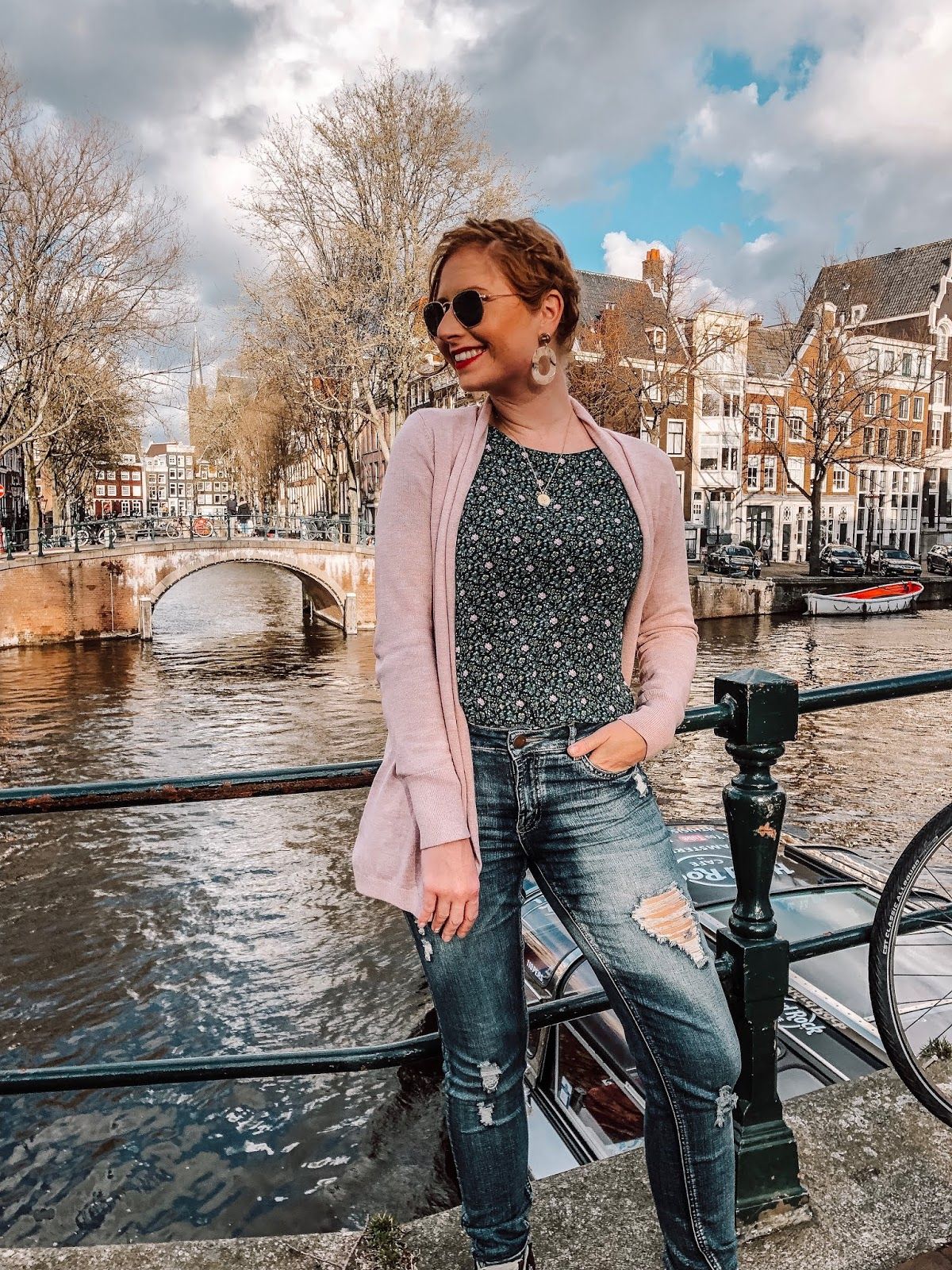 Pink Cardigan Over Floral Top and Distressed Jeans Pink Cardigan Over Floral Top and Distressed Jeans — Amsterdam Outfits