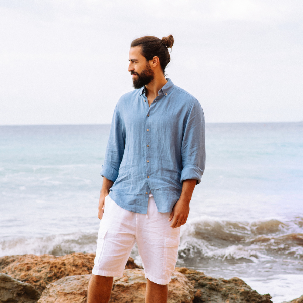 Blue Linen Shirt and Cargo Shorts for Laid-Back Warm Weather Blue Linen Shirt and Cargo Shorts for Laid-Back Warm Weather — Old Money Outfits for Men