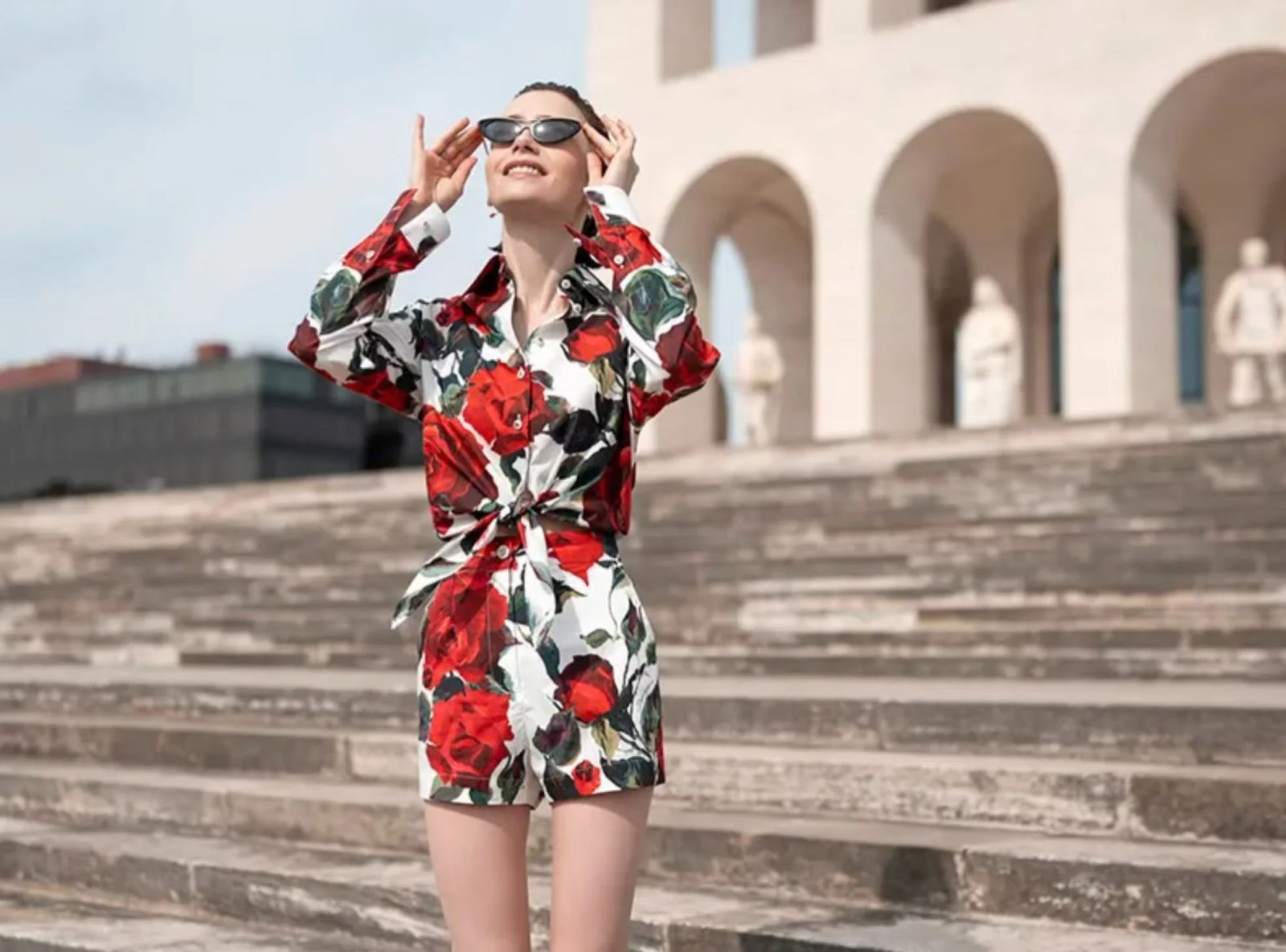 Vibrant Floral Print Set for a Playful Vacation Look Vibrant Floral Print Set for a Playful Vacation Look — Rome Outfits
