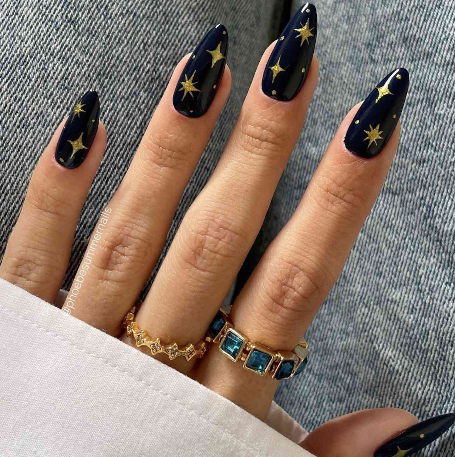 Navy Stiletto with Gold Star Accents Navy Stiletto with Gold Star Accents — Galaxy Nails