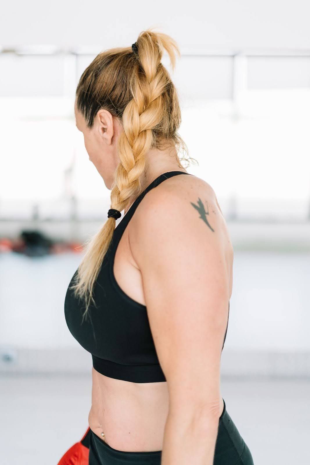 Dutch Braid Transitioning to Ponytail Dutch Braid Transitioning to Ponytail — Hiking Hairstyles