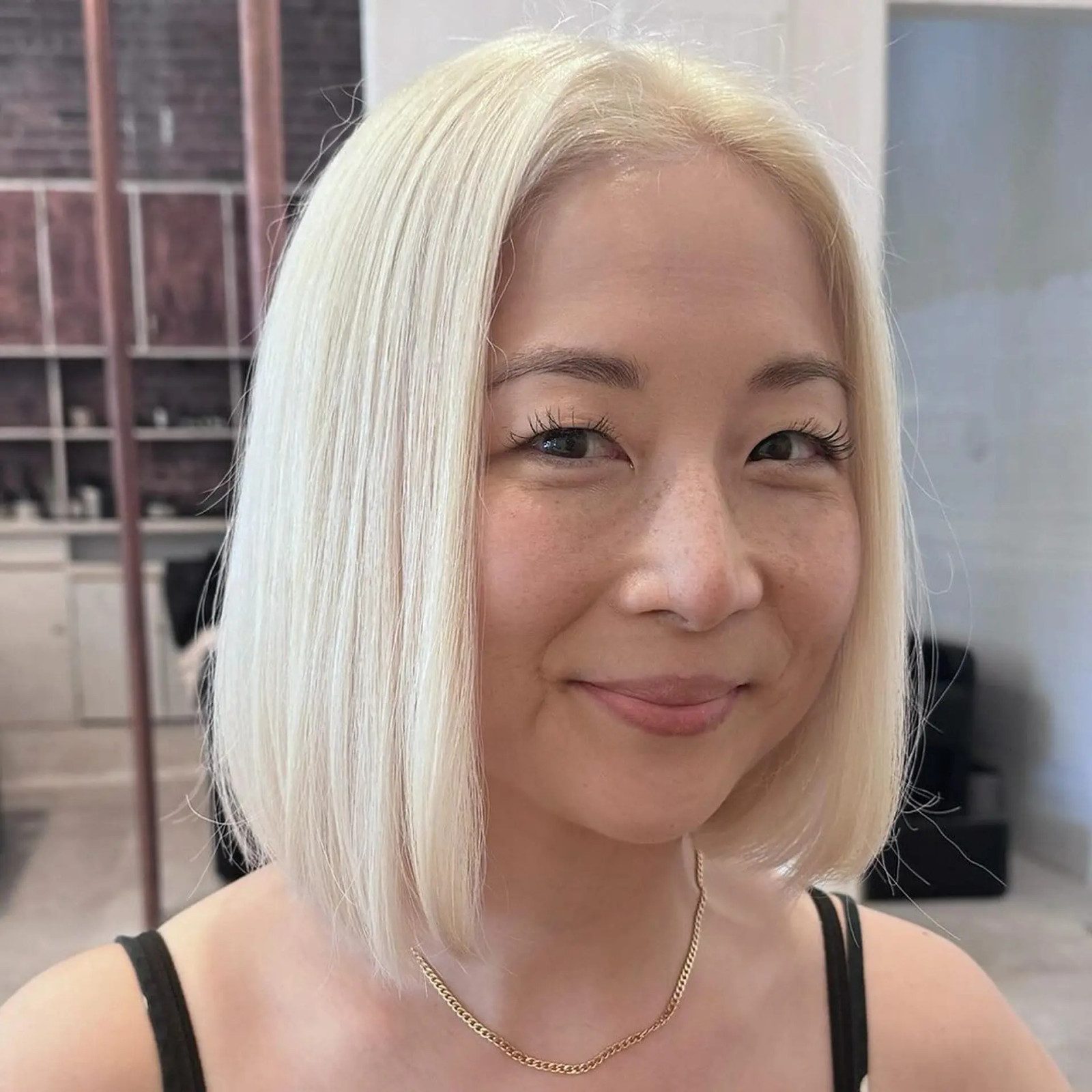 Air Dried Chin Length Platinum Bob — Platinum Blonde