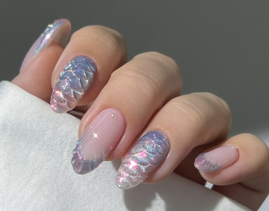 Iridescent 3D Scale Pattern Nails — Girls Trip Nails