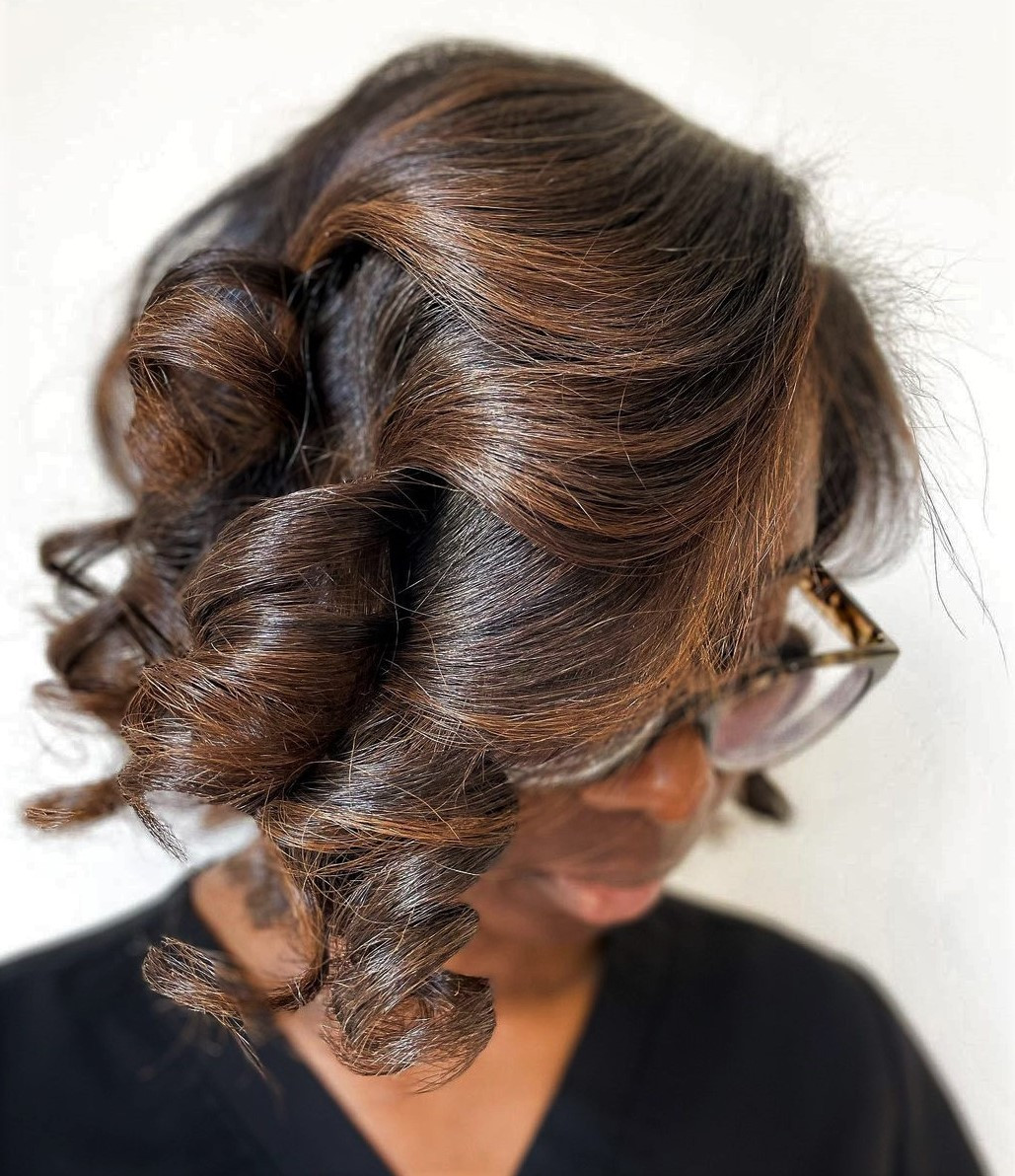 Rich Caramel Highlights on Shoulder Curls Rich Caramel Highlights on Shoulder Curls — Highlights on Black Women