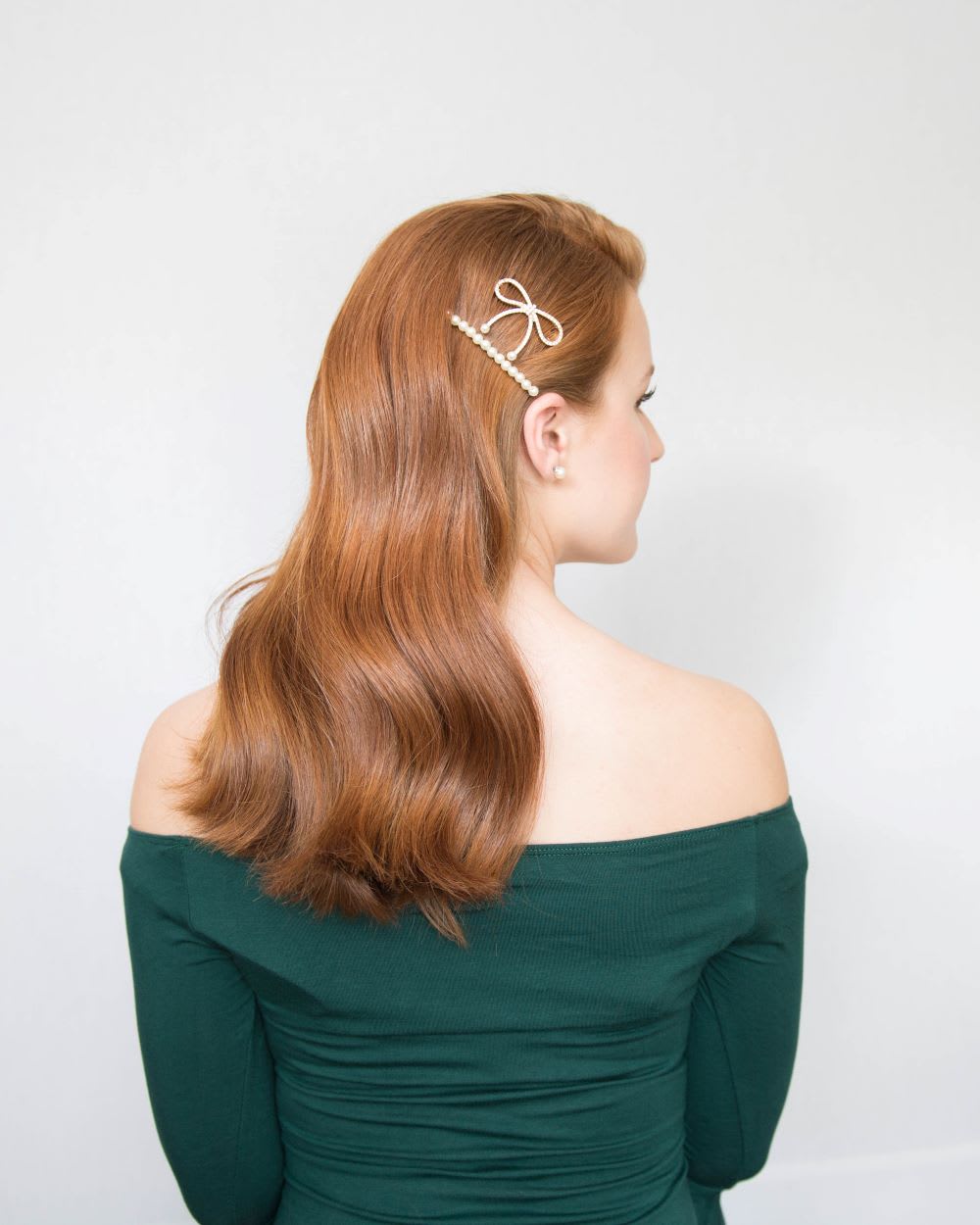 Fine Red Bob With Soft Side Waves Fine Red Bob With Soft Side Waves — Hollywood Waves
