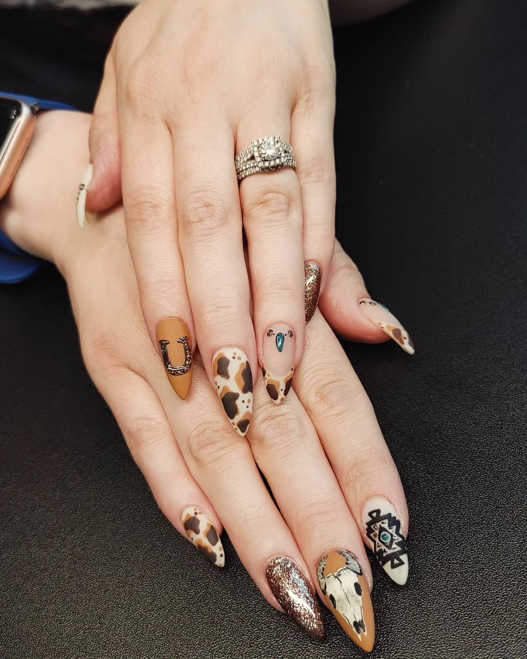 Long Stiletto Glittery Western Motifs — Western Nails