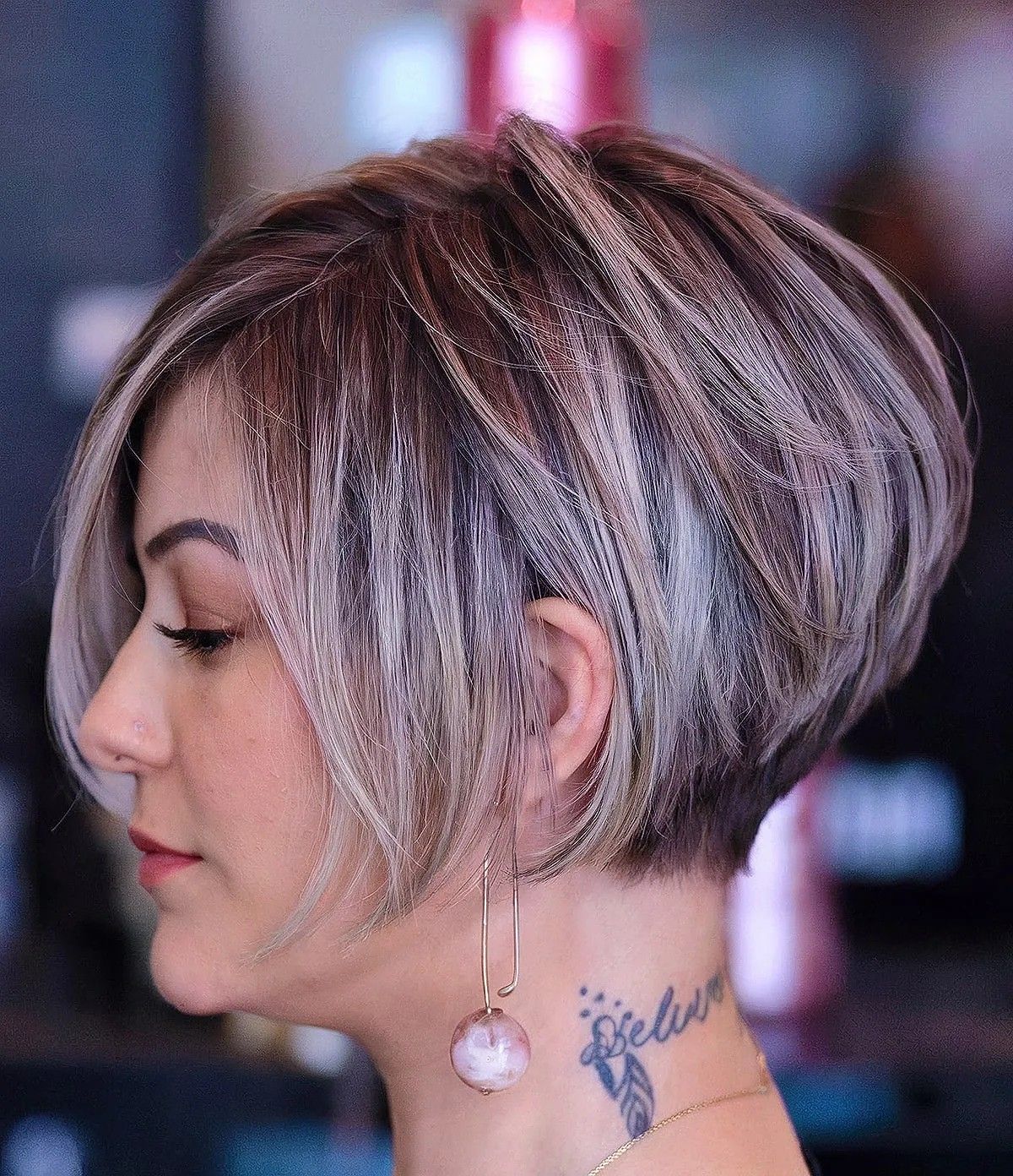 Chin Stacked Bob Volume in Dark Brown