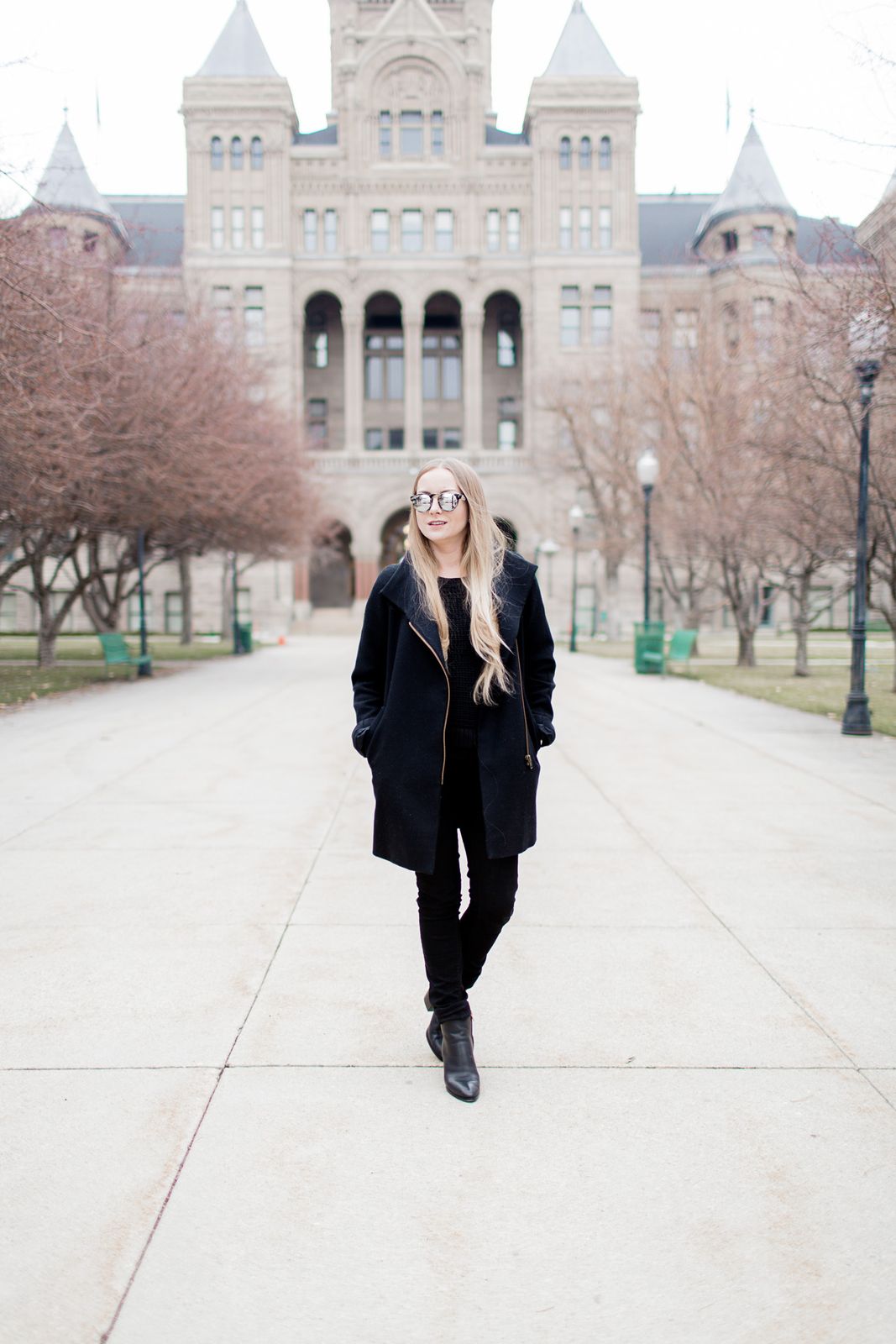 Minimalist Black for Outdoor Walks Minimalist Black for Outdoor Walks — Utah Outfits