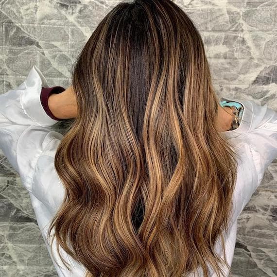 Mid-Back Caramel Balayage Dimension
