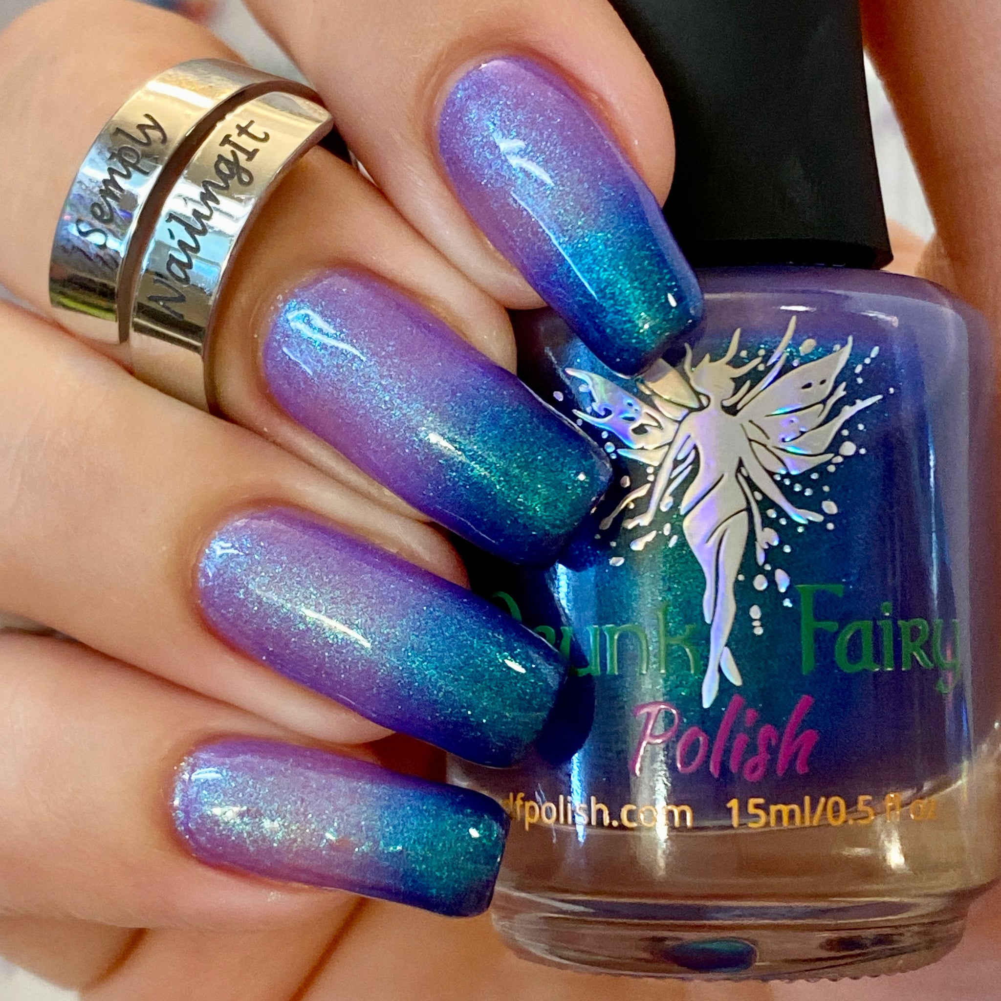Glittery Shimmer Visual Idea Glittery Shimmer Visual Idea — Thermal Nails