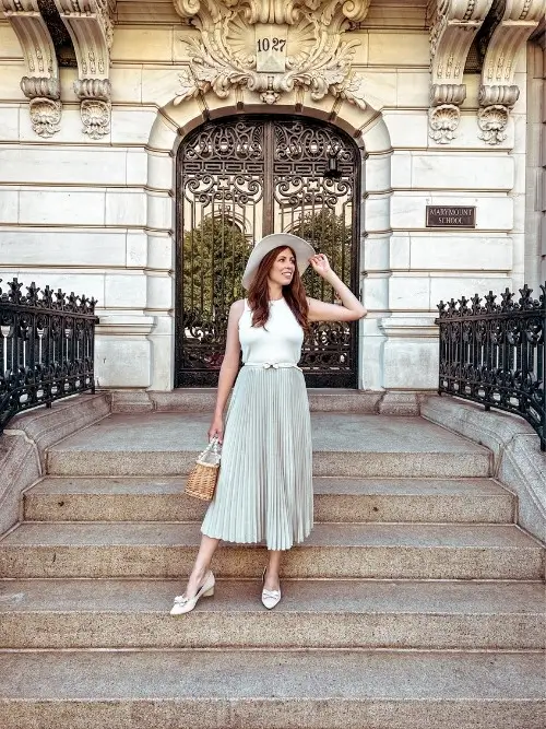 Light Green Pleated Midi Skirt with White Sleeveless Top — Midi Skirt Outfits