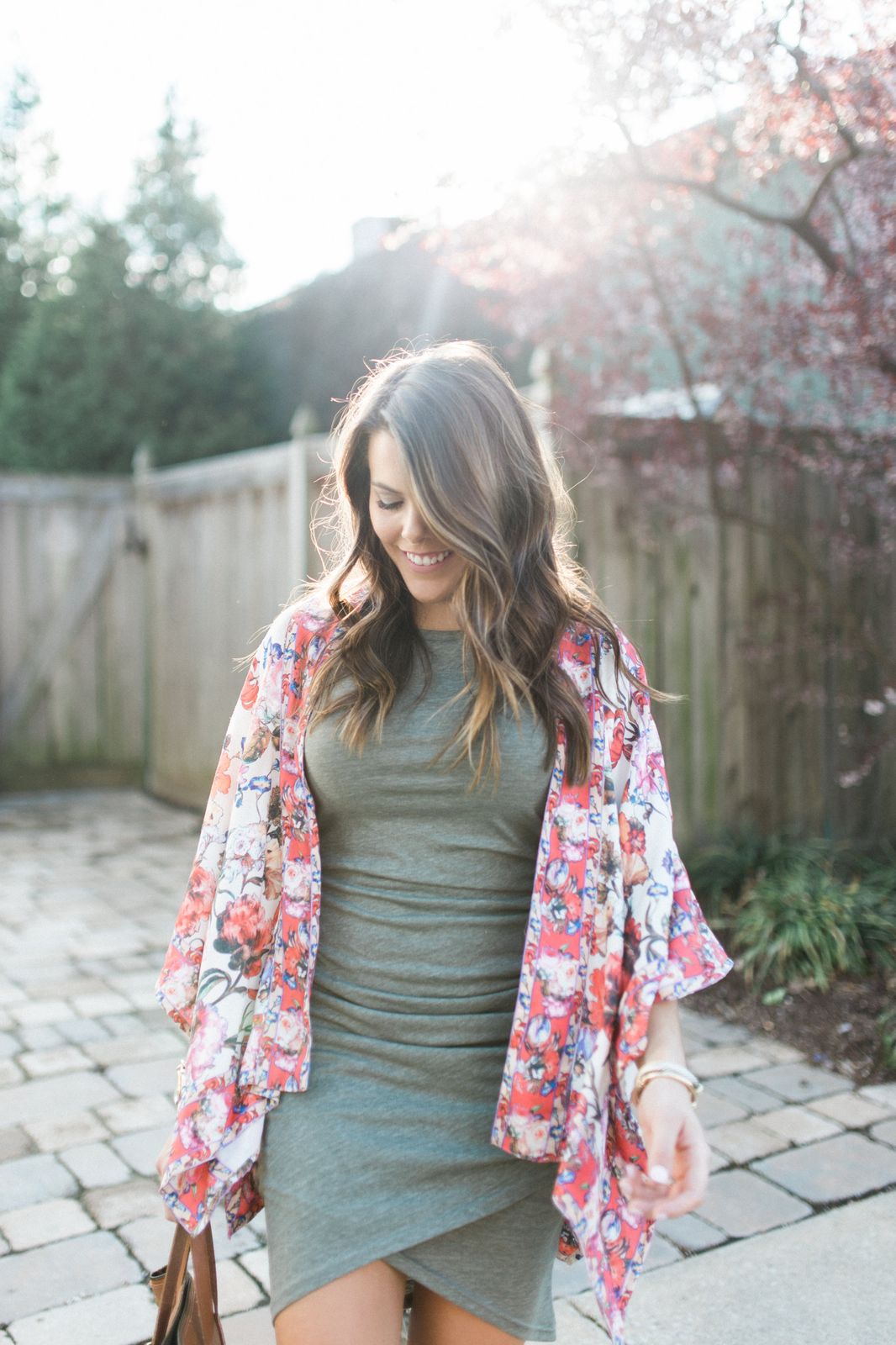 Olive Green Bodycon Dress with Floral Kimono for Casual Style Olive Green Bodycon Dress with Floral Kimono for Casual Style — Bodycon Dress Outfits