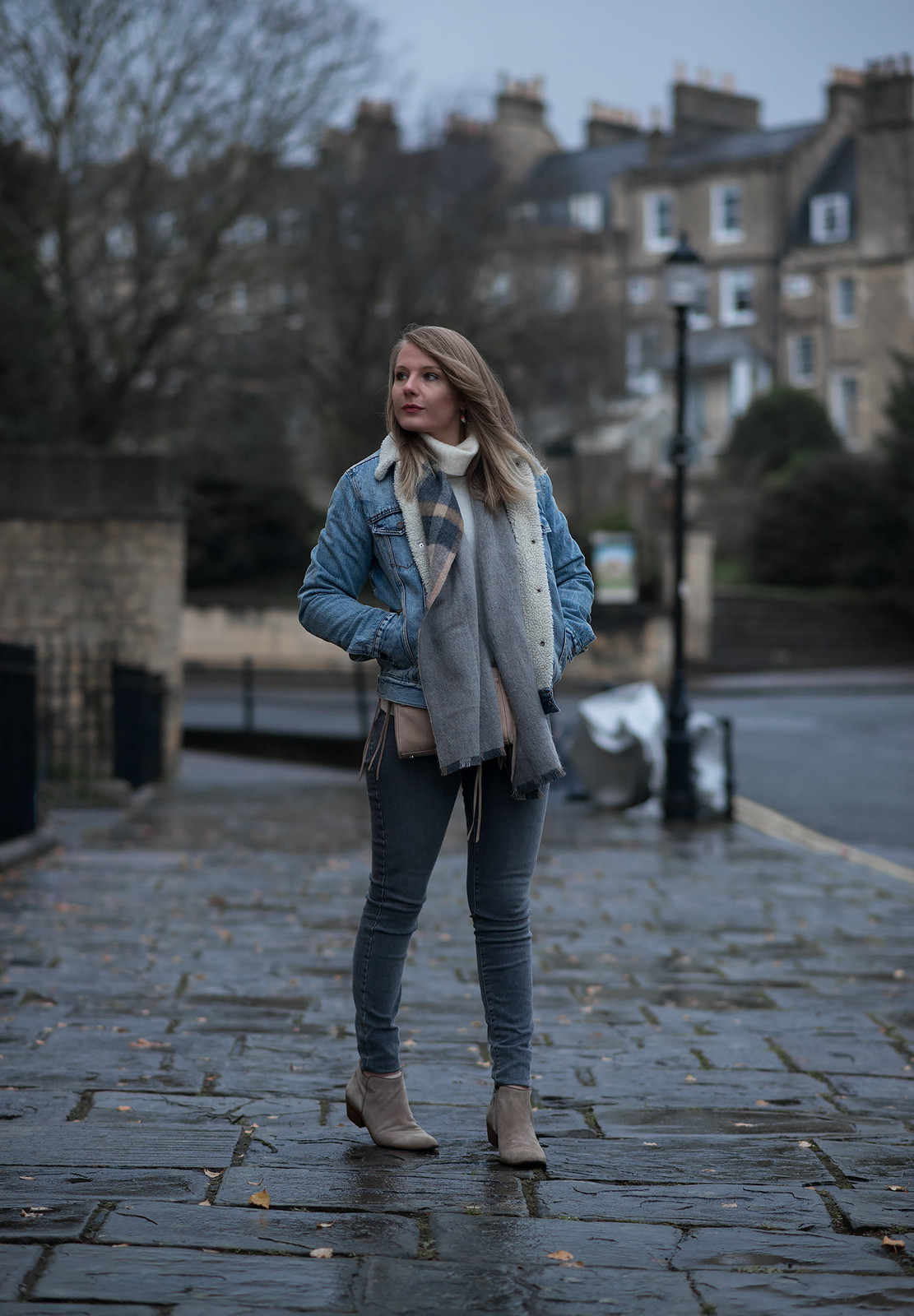 Cozy Grey Skinny Jeans with a Sherpa Denim Jacket Cozy Grey Skinny Jeans with a Sherpa Denim Jacket — Levi's Outfits
