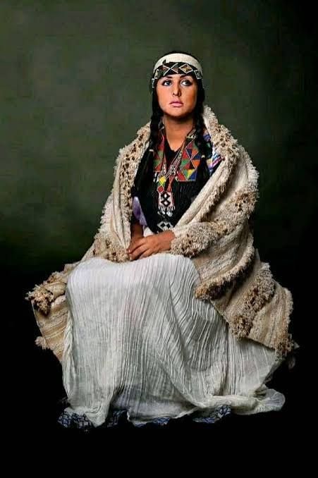 Layered Traditional Outfit with Fringed Shawl and Beaded Accents Layered Traditional Outfit with Fringed Shawl and Beaded Accents — Morocco Outfits