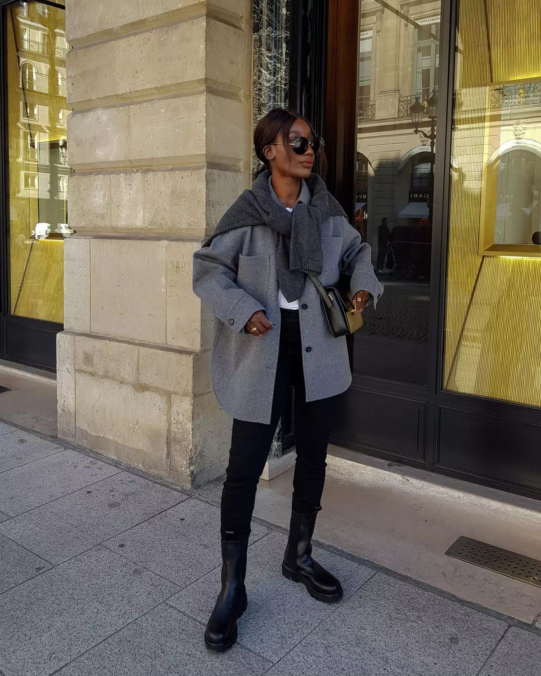 Transitional Comfort: Skinny Jeans with an Oversized Shirt Jacket — Outfits for Skinny Girls
