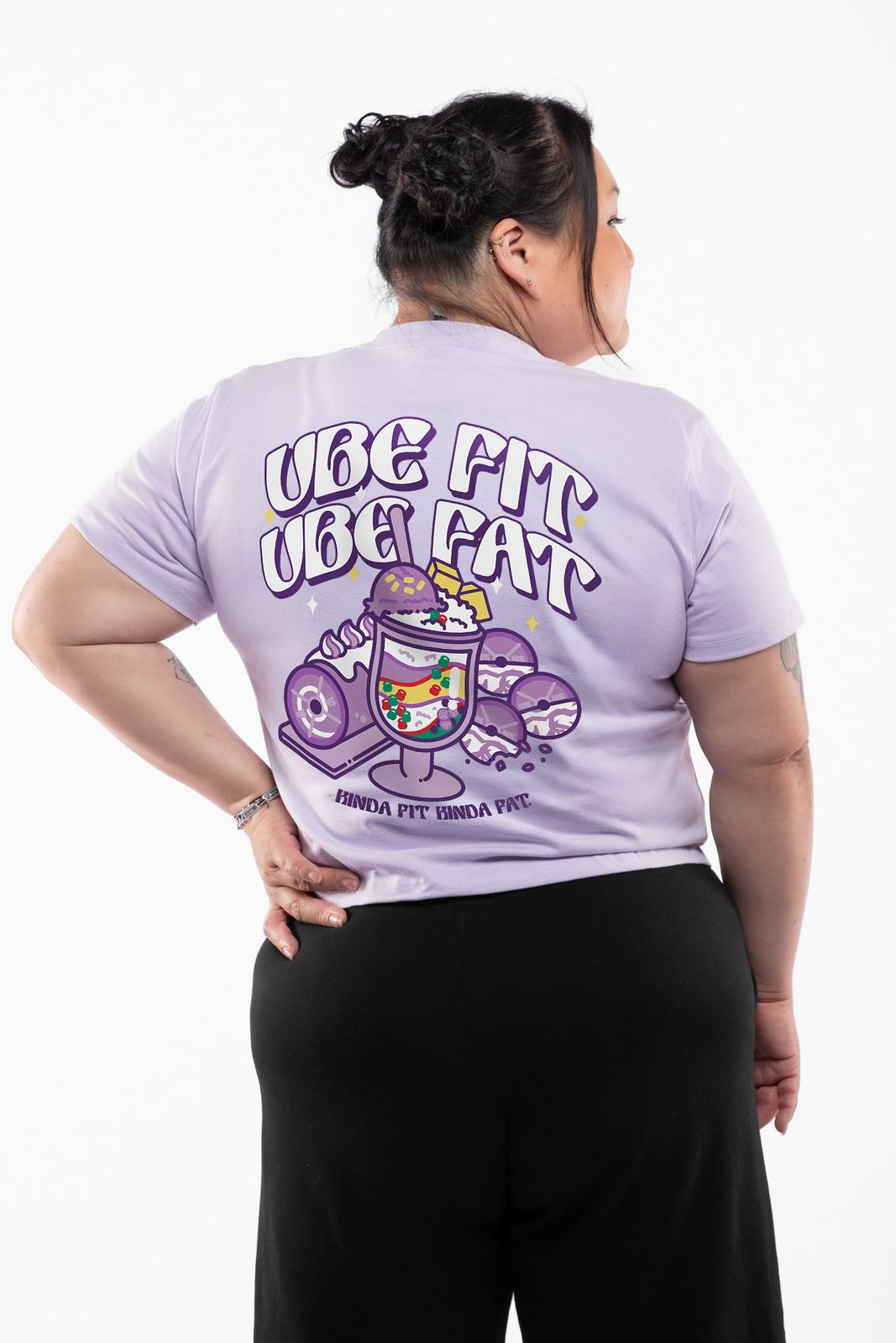 Graphic T-Shirt: Relaxed Casual Style — Outfits for Big Arms