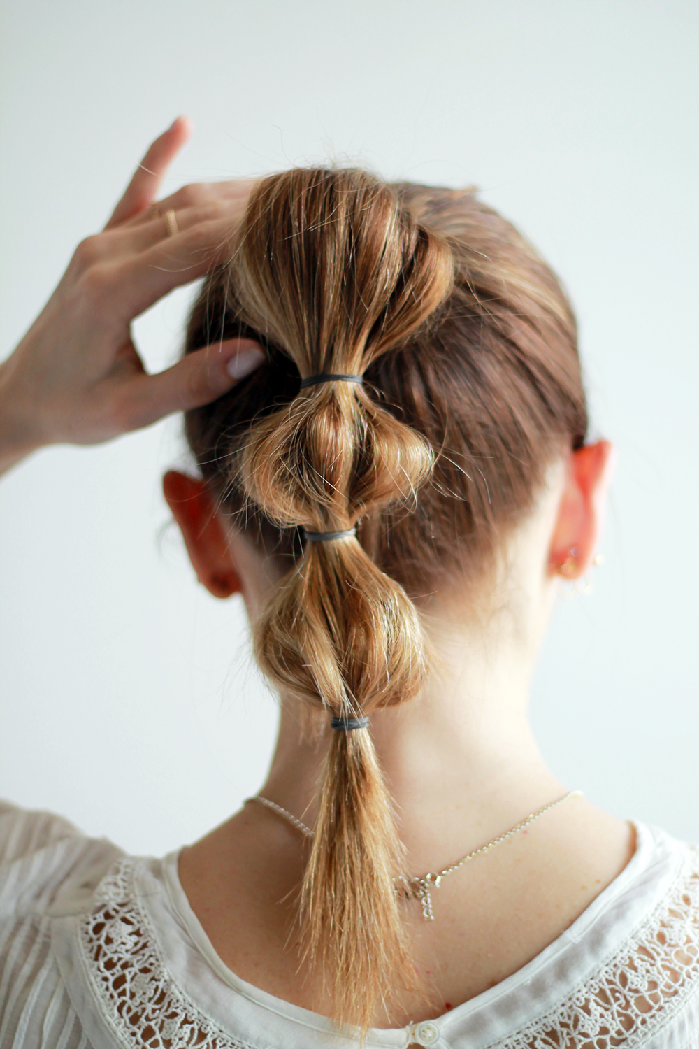 Short Wavy Brown Bubble Ponytail Short Wavy Brown Bubble Ponytail