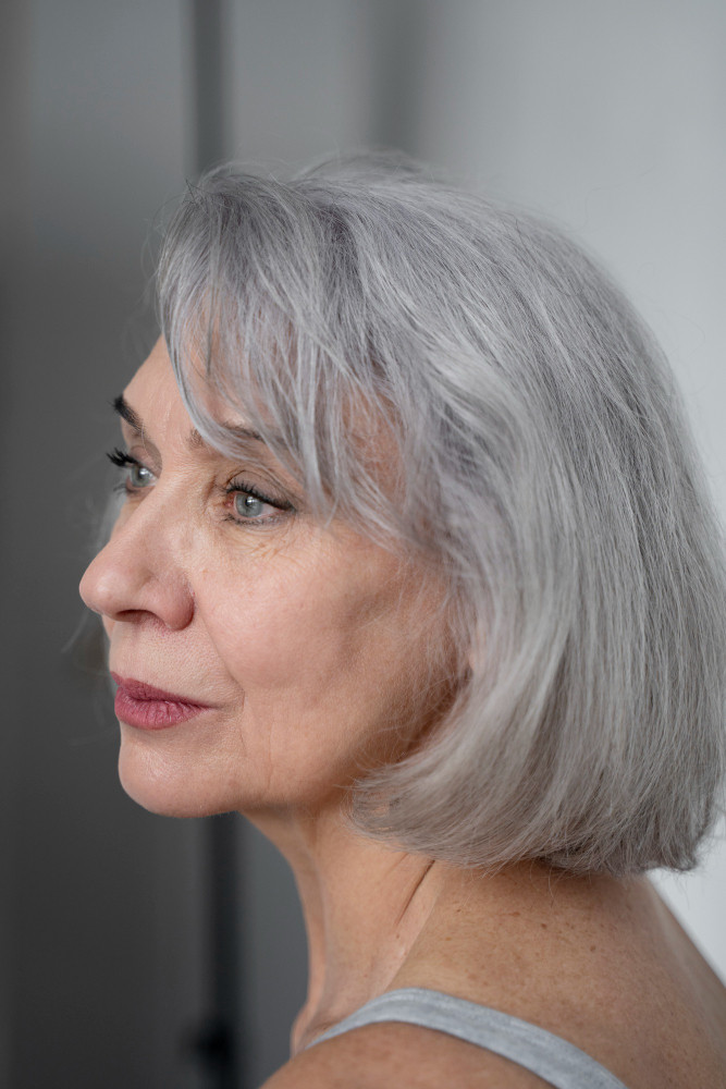 Sharp Silver Gray Chin Bob — Transitioning to Gray Hair