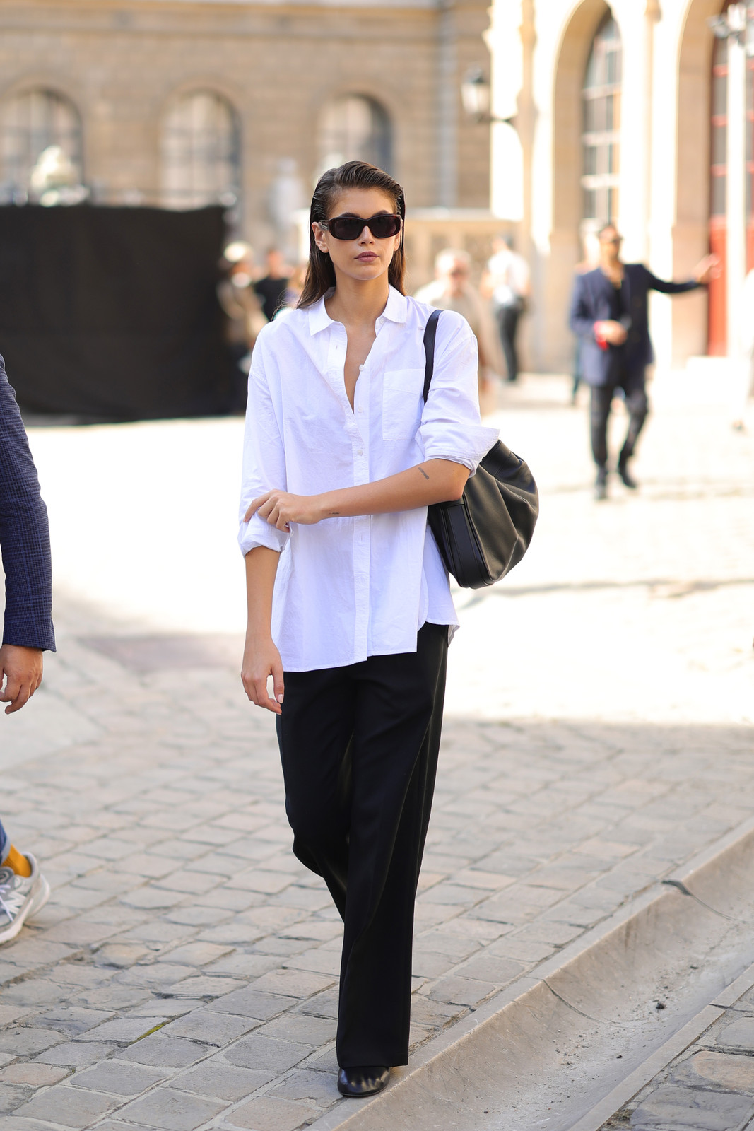 Oversized White Shirt with Wide-Leg Trousers and Loafers Oversized White Shirt with Wide-Leg Trousers and Loafers — Madewell Outfits