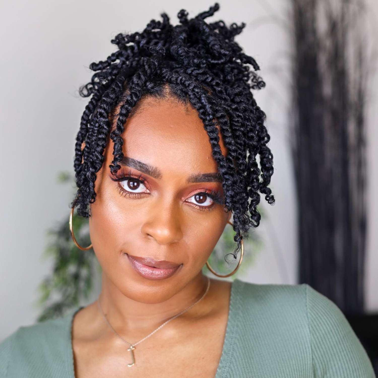 Shoulder-Length Bun with Side Bangs — Mini Twists