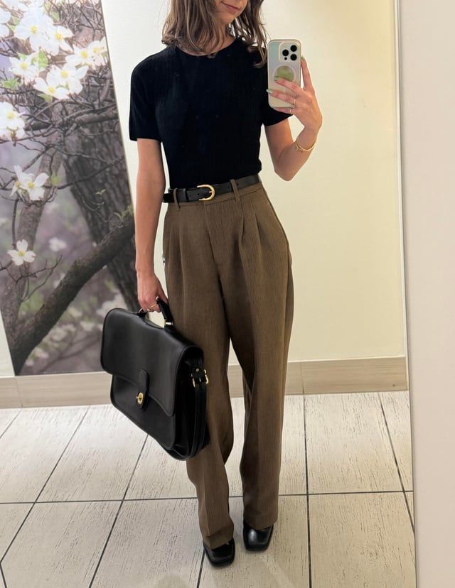 Professional Workwear with Black Leather Briefcase Professional Workwear with Black Leather Briefcase — Coach Bag Outfits
