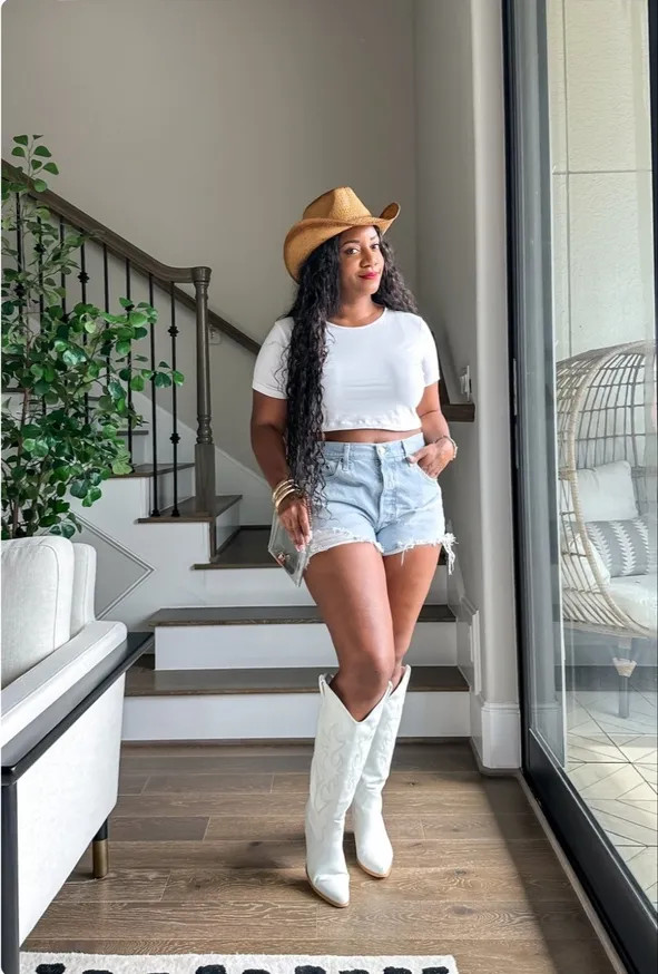 Rodeo Ready: Tan Straw Cowboy Hat with Crop Top and Denim Shorts — Fedora Outfits Women