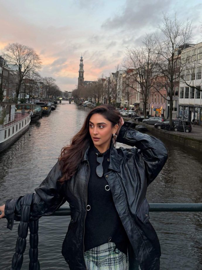 Leather Jacket and Plaid Skirt for Urban Exploration Leather Jacket and Plaid Skirt for Urban Exploration — Amsterdam Outfits