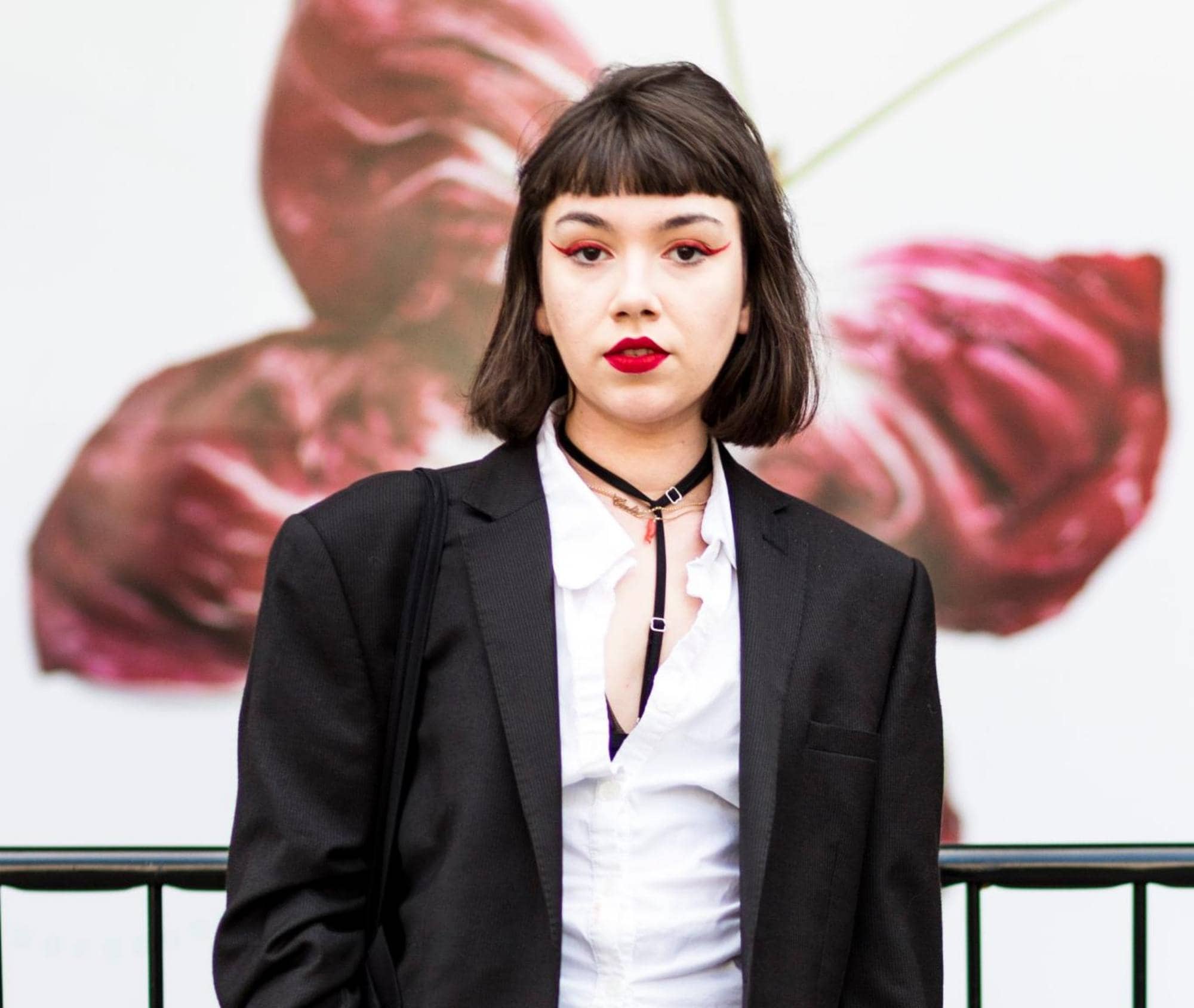 Oversized Blazer with White Shirt and Sharp Eyeliner Oversized Blazer with White Shirt and Sharp Eyeliner — Baby Bangs