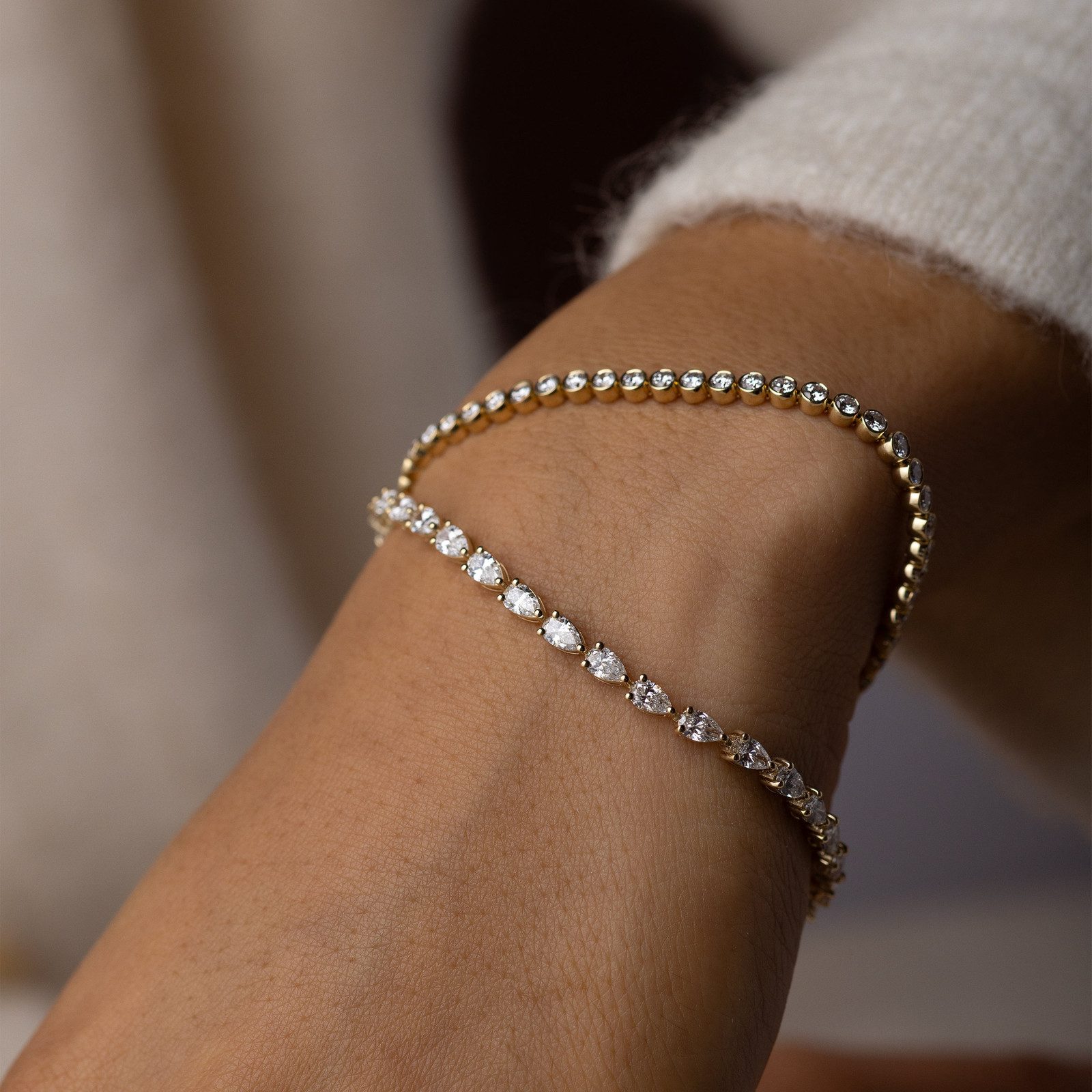 Elegant Contrast: Mixed Diamond Shapes with Knitwear Elegant Contrast: Mixed Diamond Shapes with Knitwear — Tennis Bracelets