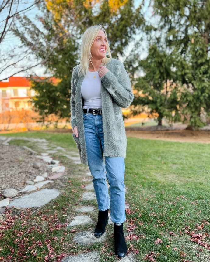 Playful Texture: Light Wash Jeans with Star Print Cardigan — Straight Leg Jeans