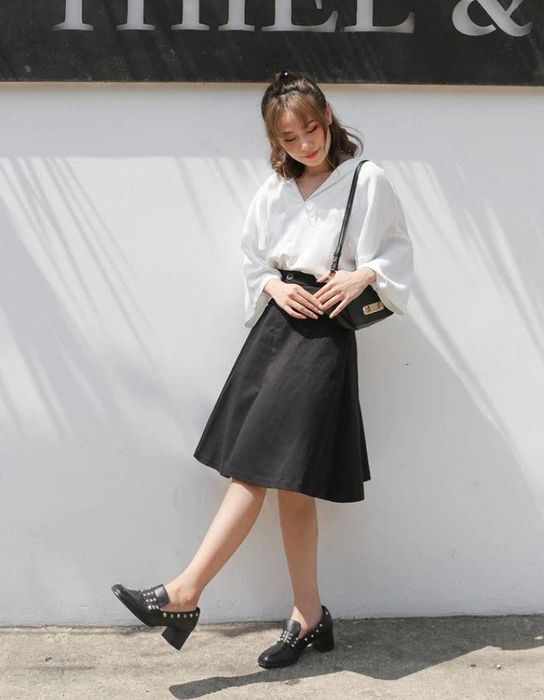 Voluminous Red A-Line Skirt for a Formal Occasion Voluminous Red A-Line Skirt for a Formal Occasion — A Line Skirt Outfits