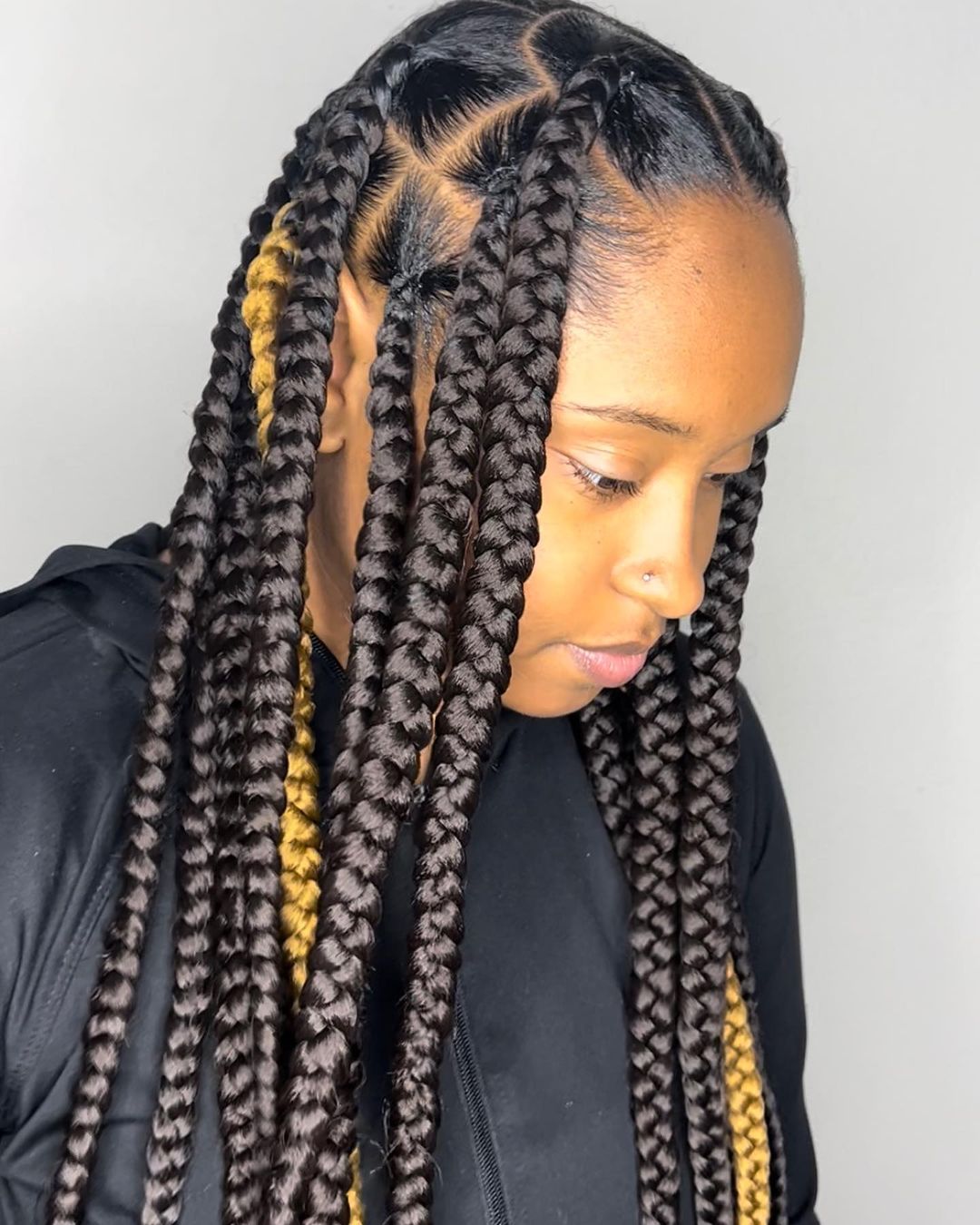 Side View Black and Blonde Jumbo Braids Side View Black and Blonde Jumbo Braids — Jumbo Knotless Braids