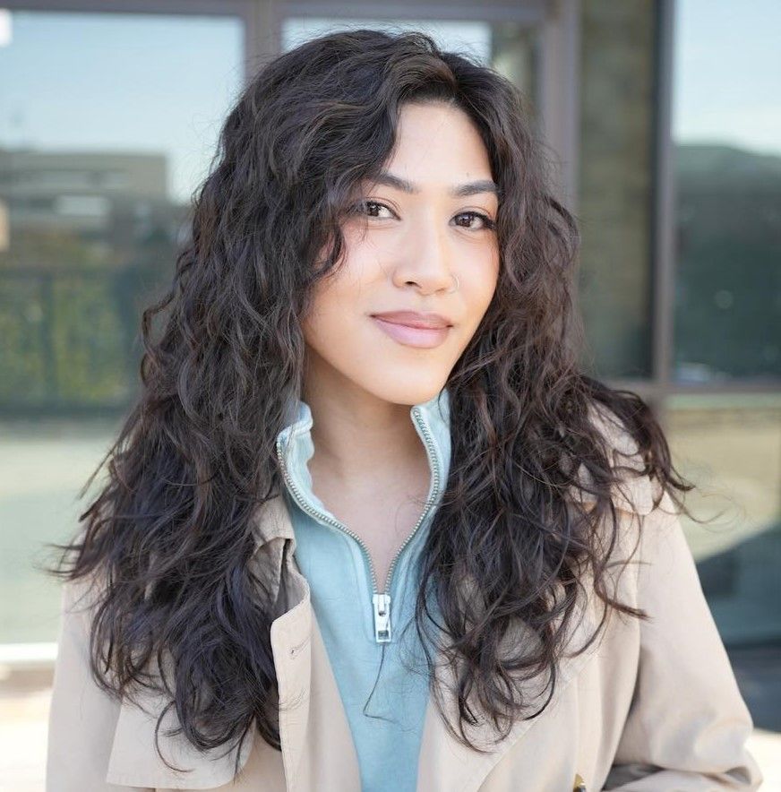 Thick Collarbone Curls With Fringe Thick Collarbone Curls With Fringe — Loose Perm