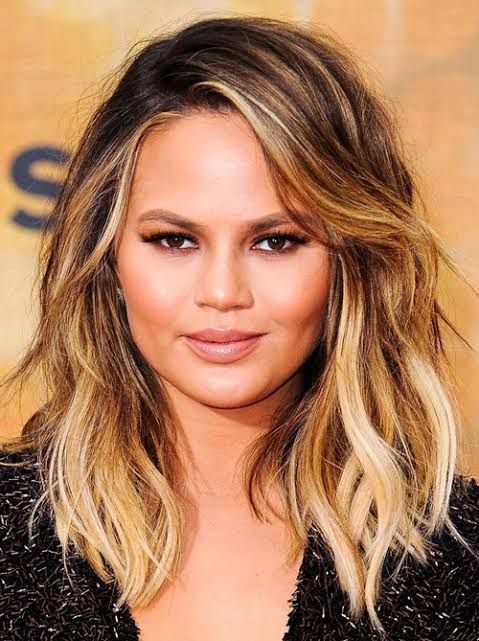 Textured Shag With Choppy Bangs — Hairstyles for Double Chin