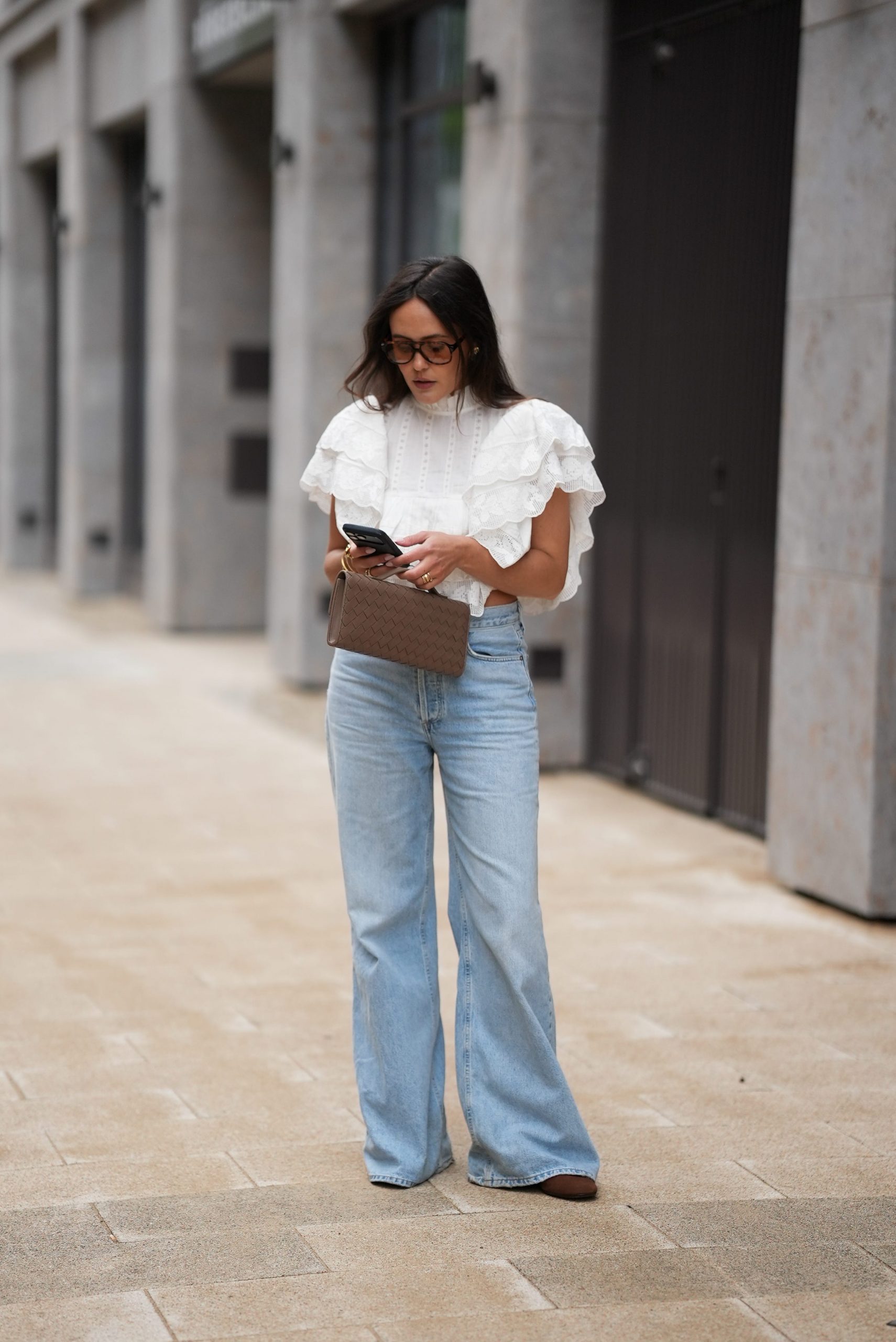 Daytime Chic: Ruffled Crop Top and Heeled Loafers with Light Blue Wide Leg Jeans — Wide Leg Jeans Outfits