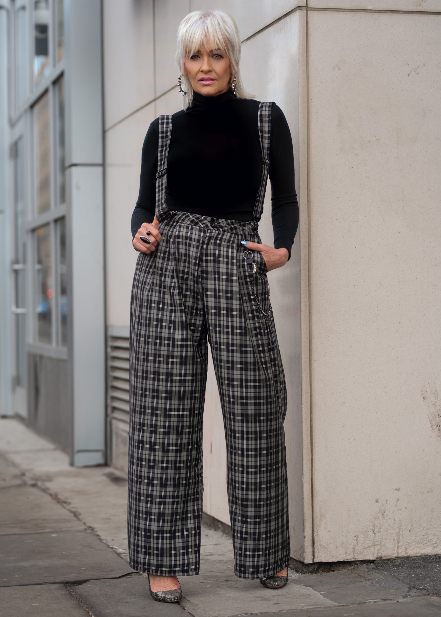 Plaid Palazzo Pants Styled as Overalls with a Turtleneck Plaid Palazzo Pants Styled as Overalls with a Turtleneck
