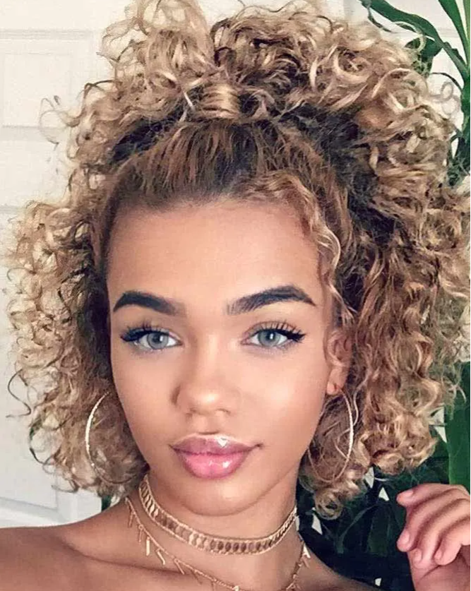 Honey Blonde Curls With Darker Roots Honey Blonde Curls With Darker Roots — Half Up Half Down Curly Hair