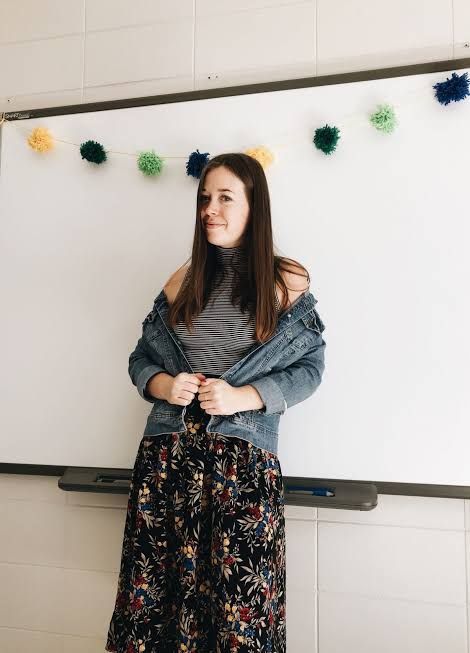 Flowy A-Line Midi Skirt with a Navy Blouse Flowy A-Line Midi Skirt with a Navy Blouse — Elementary Teacher Outfits