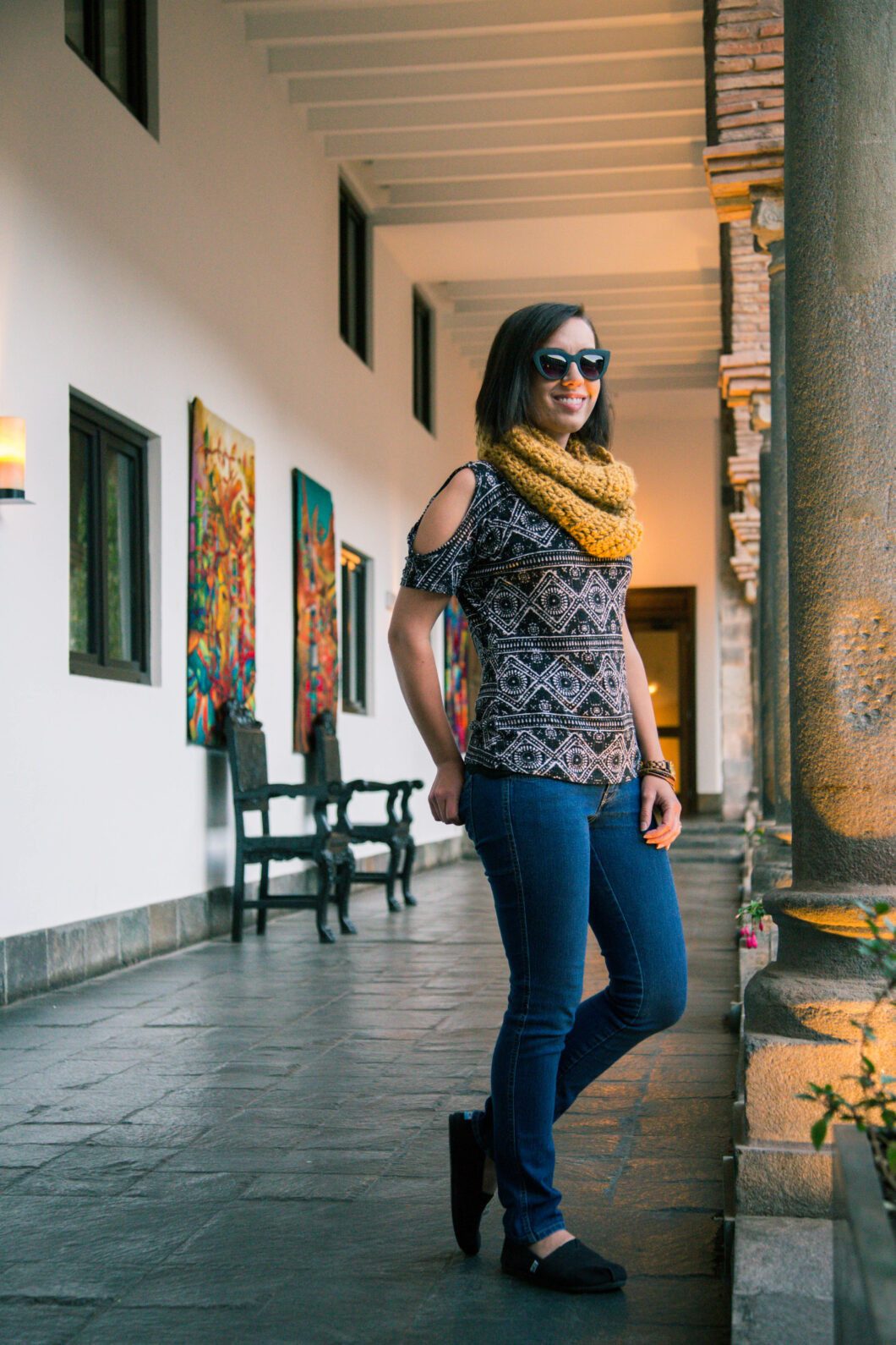 Peruvian-Inspired Cold-Shoulder Top with Chunky Scarf — Peru Outfits