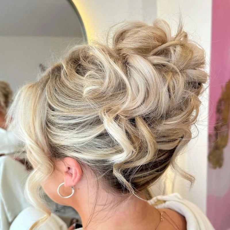 Blonde With Highlights Visual Idea — Prom Hairstyles for Medium Hair