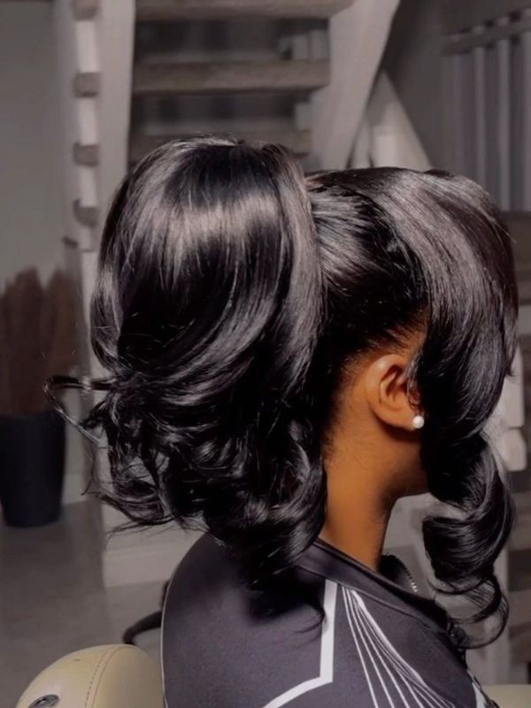 Black Ponytail with Voluminous Curls — Ponytail with Bangs