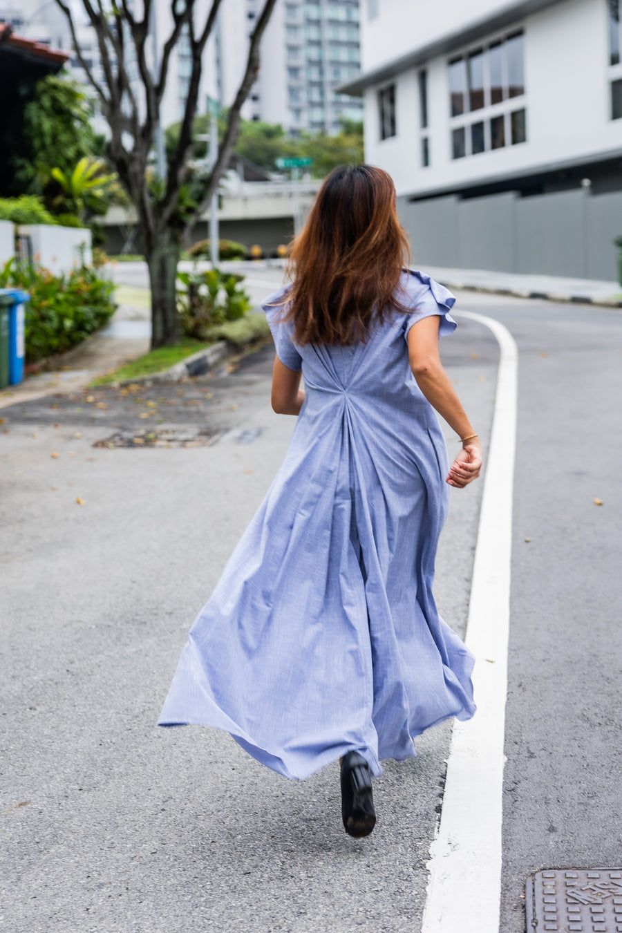 Flowing Maxi Dress for Elegant Glamping — Glamping Outfits