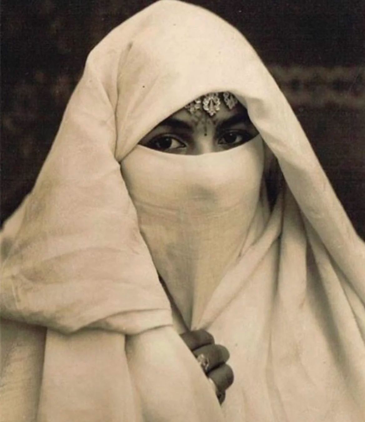 Traditional Haik: Modesty and Cultural Significance Traditional Haik: Modesty and Cultural Significance — Morocco Outfits
