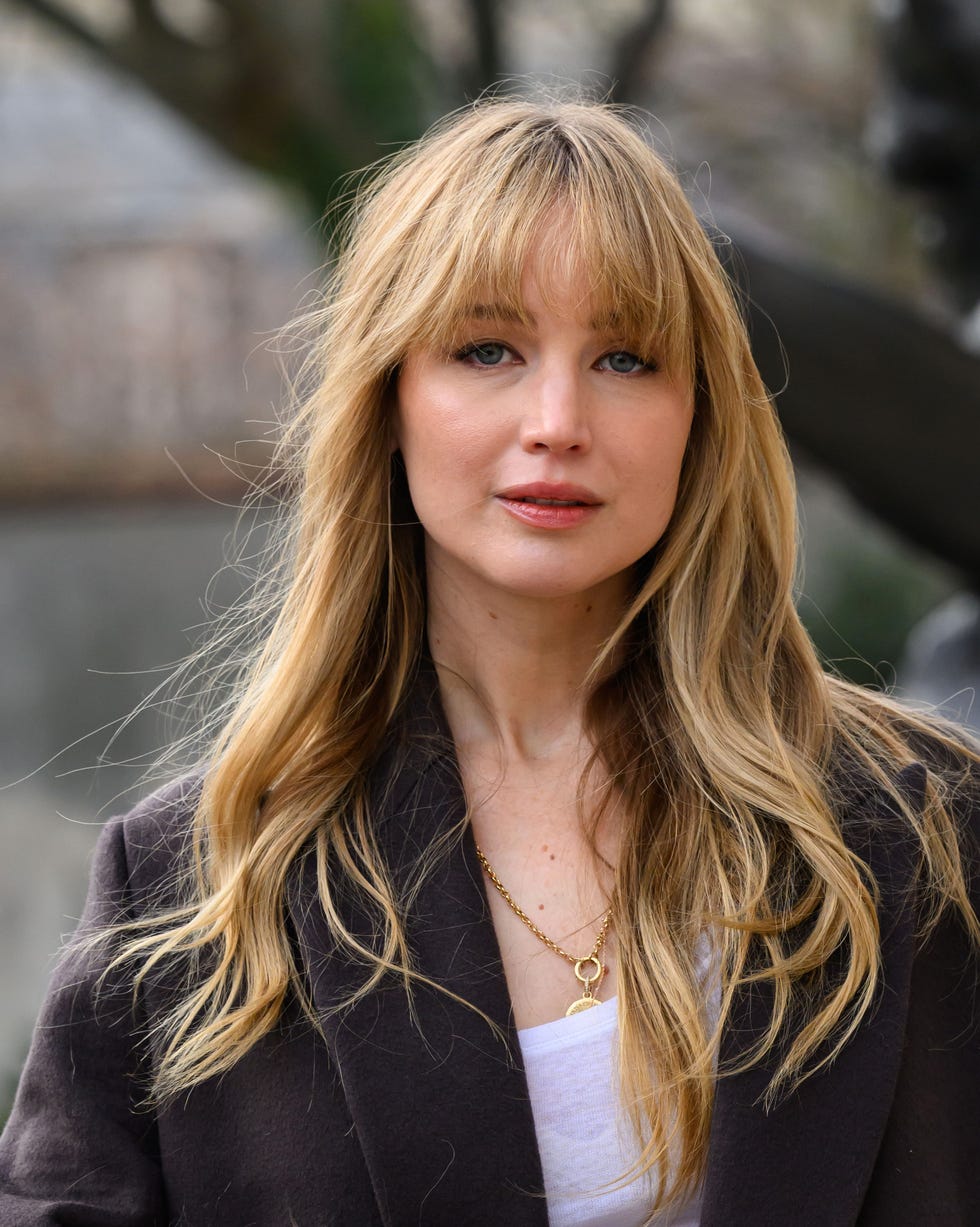 How to Style the Easy French-Girl Fringe for Summer 2026