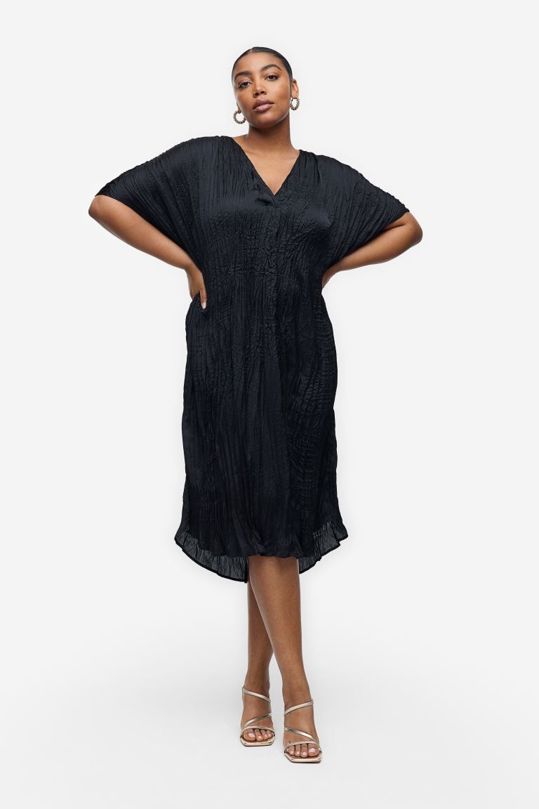 Crinkled Kaftan Dress with Gold Accents — Outfits for Short Torso
