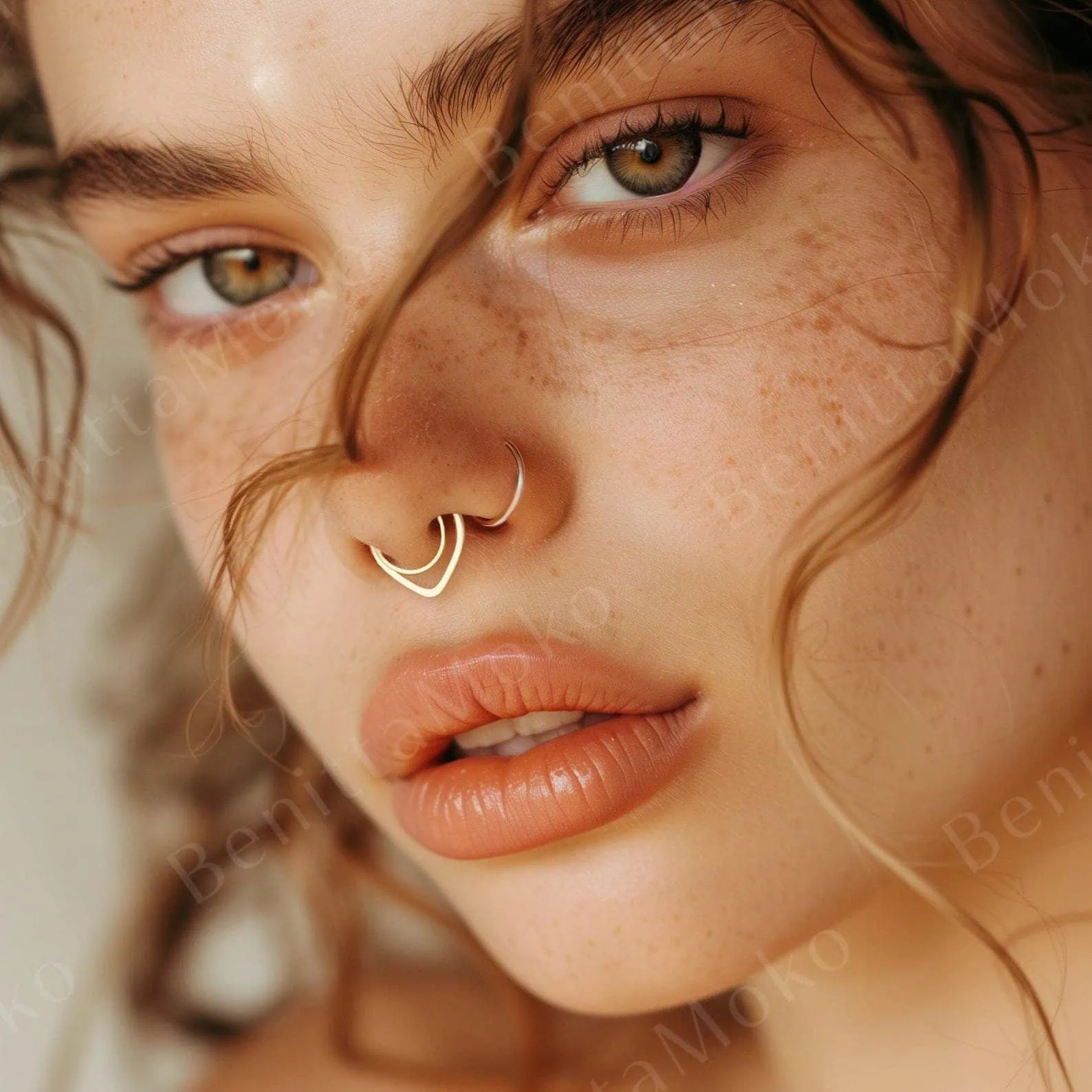 Heart-Shaped Gold Septum Ring Heart-Shaped Gold Septum Ring — Septum Piercing Ideas