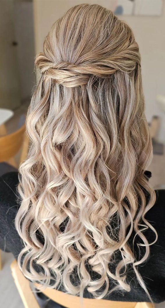 Honey Blonde With Balayage Visual Idea — Half Up Half Down Medium Hair